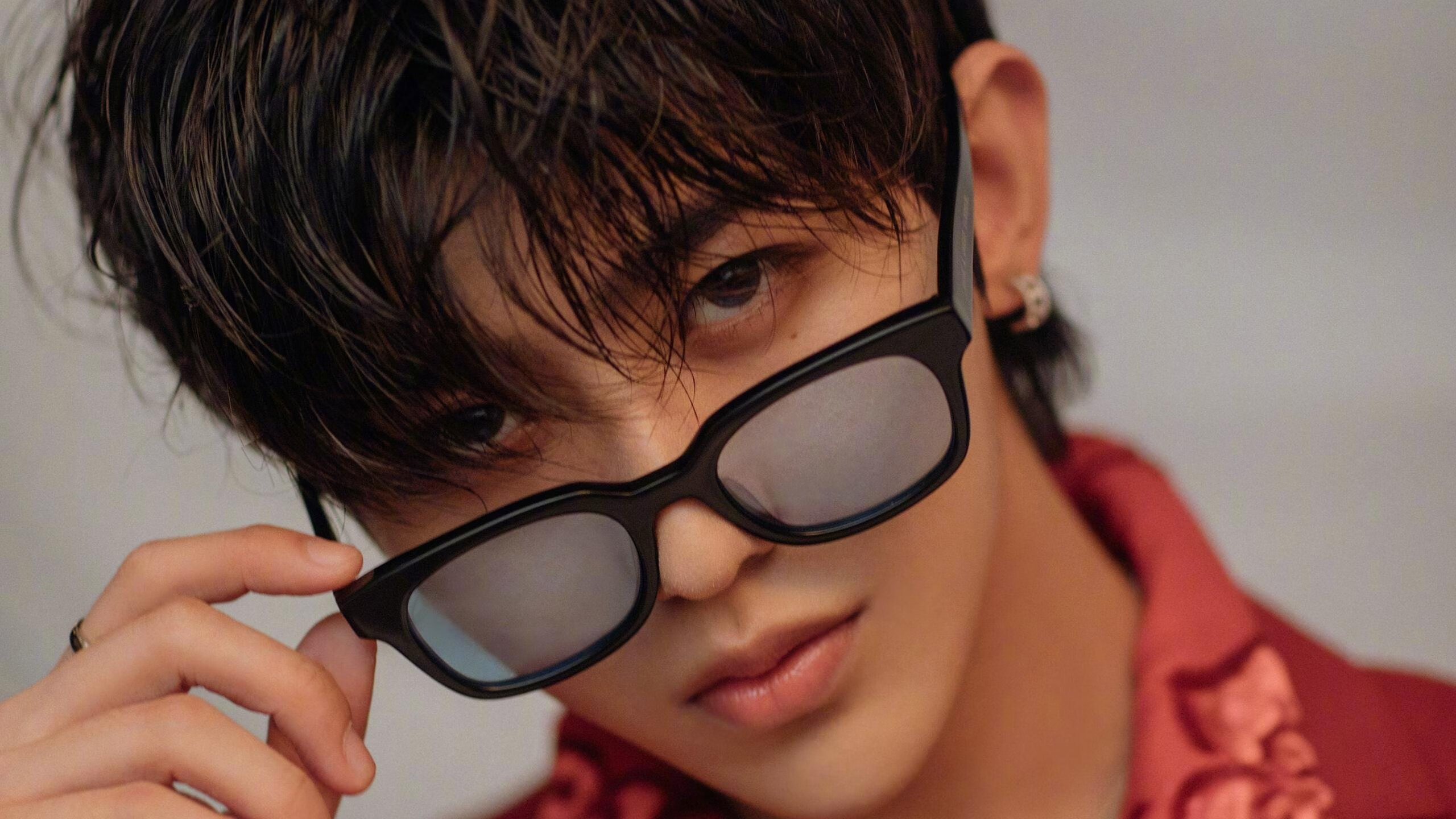 一撇凌厉的浓眉，F1街道赛之夜与像素点阵中的水墨筋骨