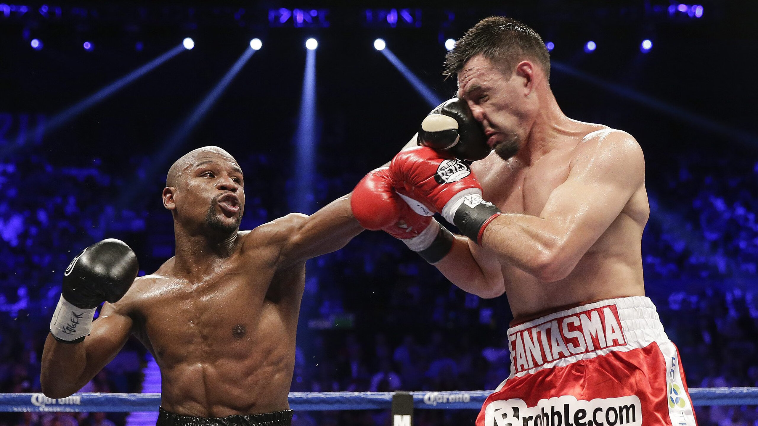 神兽级数据难救团队迷失！约基奇疯狂刷屏之夜，雄鹿伪强队本质被魔术打回原形