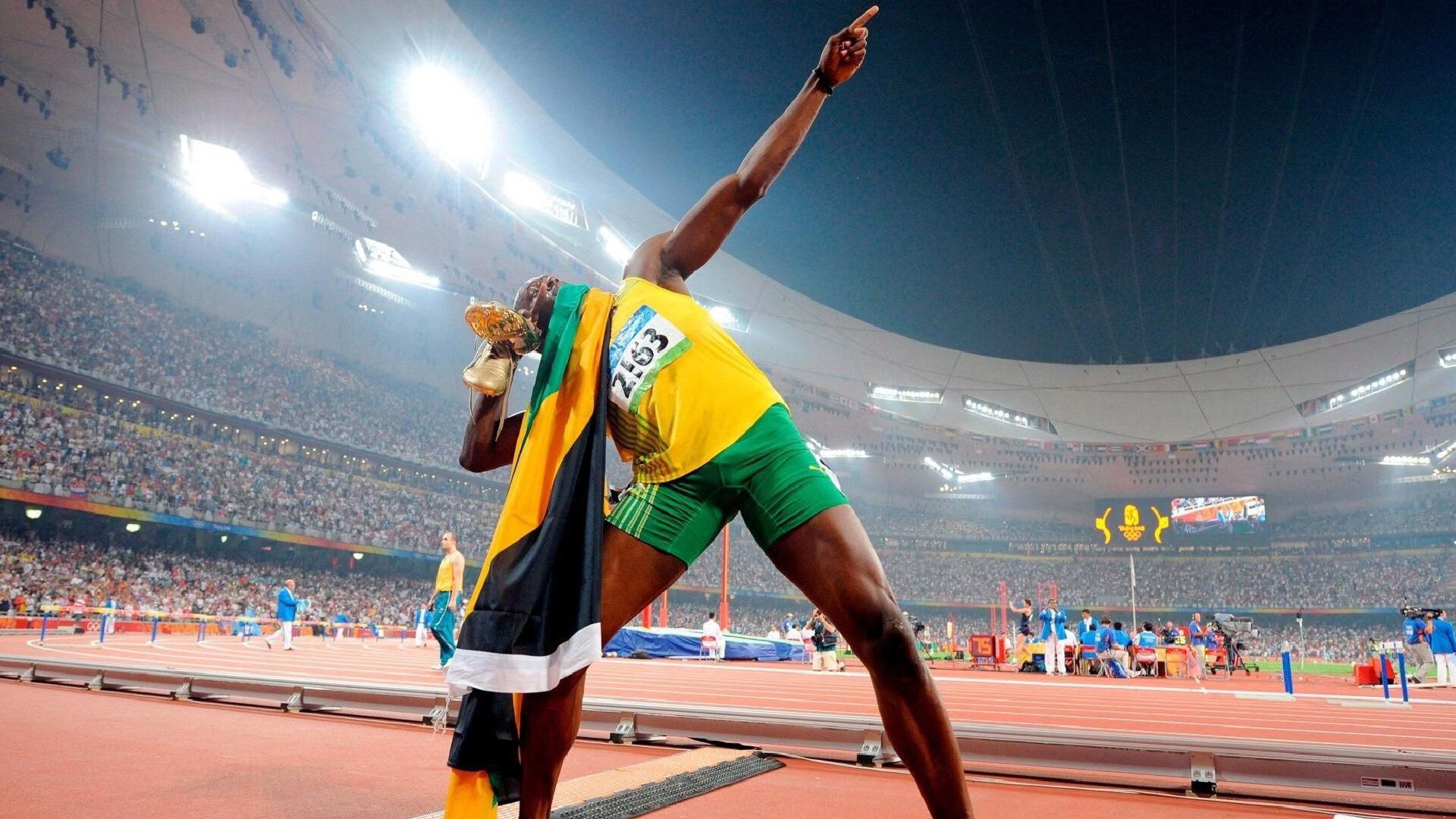 猛龙横扫黑森林，欧冠乱入篮球场？杰伦·格林上演跨界接管的魔幻现实